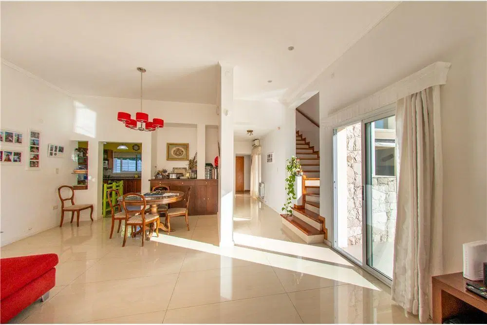 Casas en Venta Villa Elisa 4 Dormitorios Pileta 4