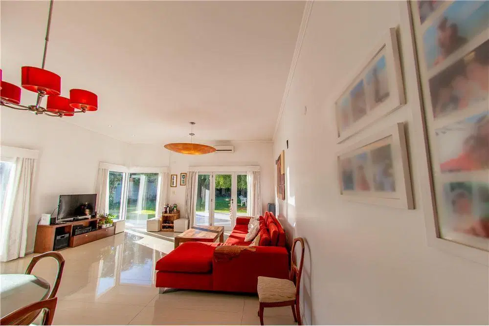 Casas en Venta Villa Elisa 4 Dormitorios Pileta 8