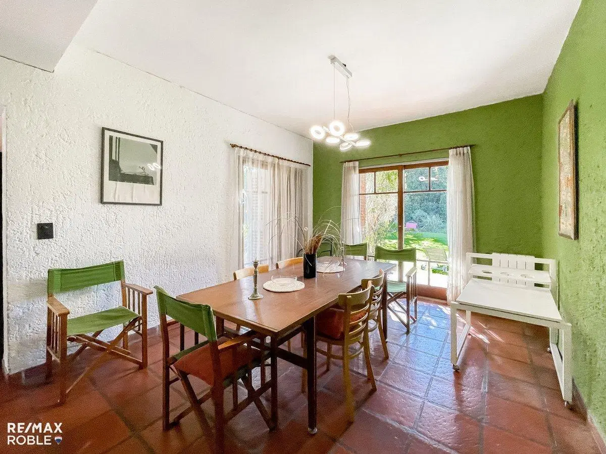 Casa en venta Villa Elisa 3 dormitorios con parque 4