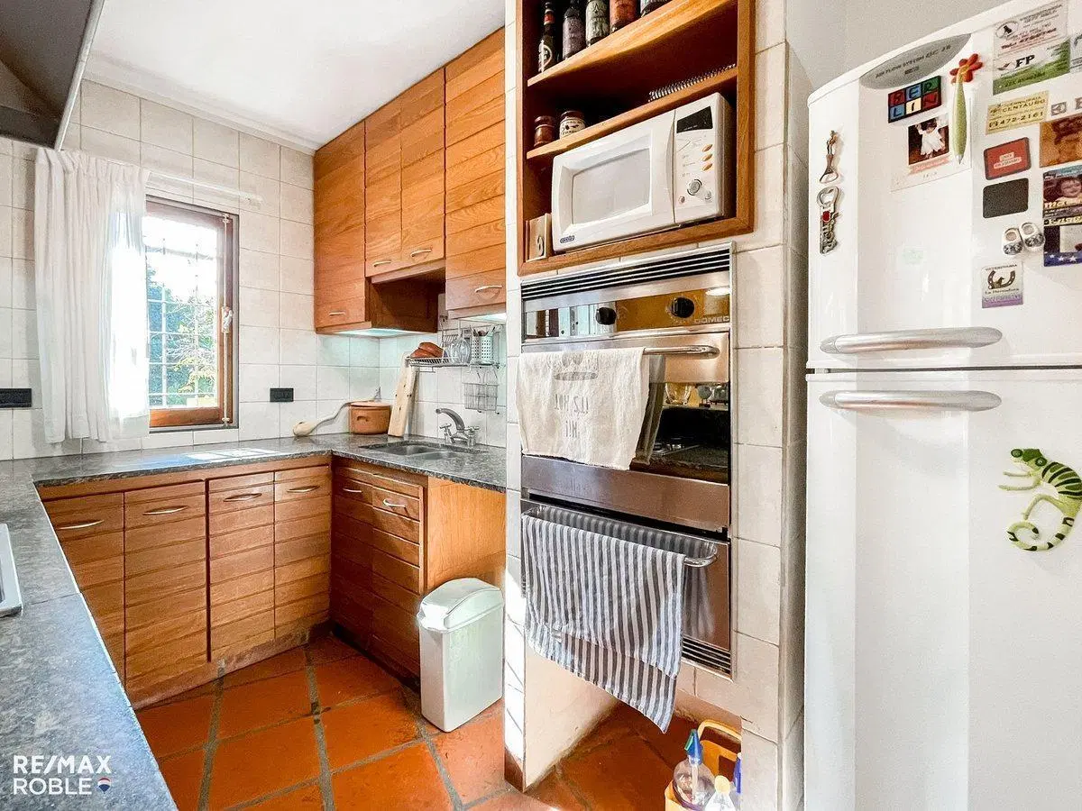Casa en venta Villa Elisa 3 dormitorios con parque 2