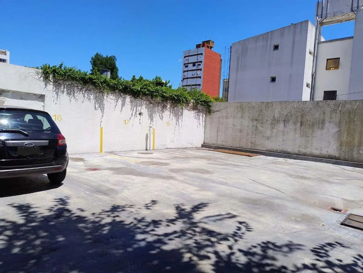 Cochera en venta, La Plata 4