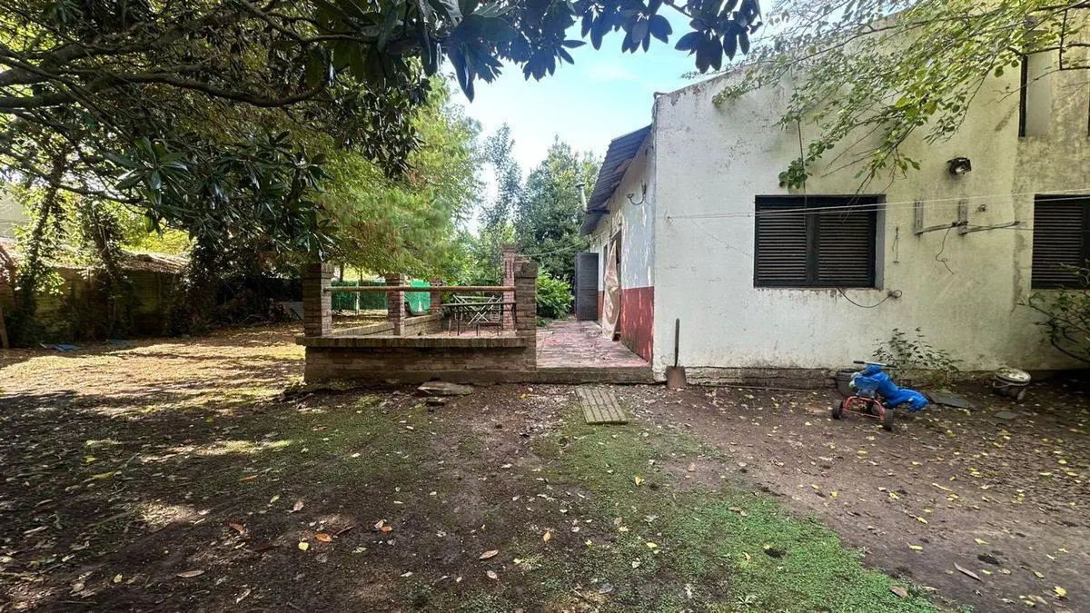 CASA VENTA GONNET 3 DORMITORIOS PATIO REFACCIONAR 3