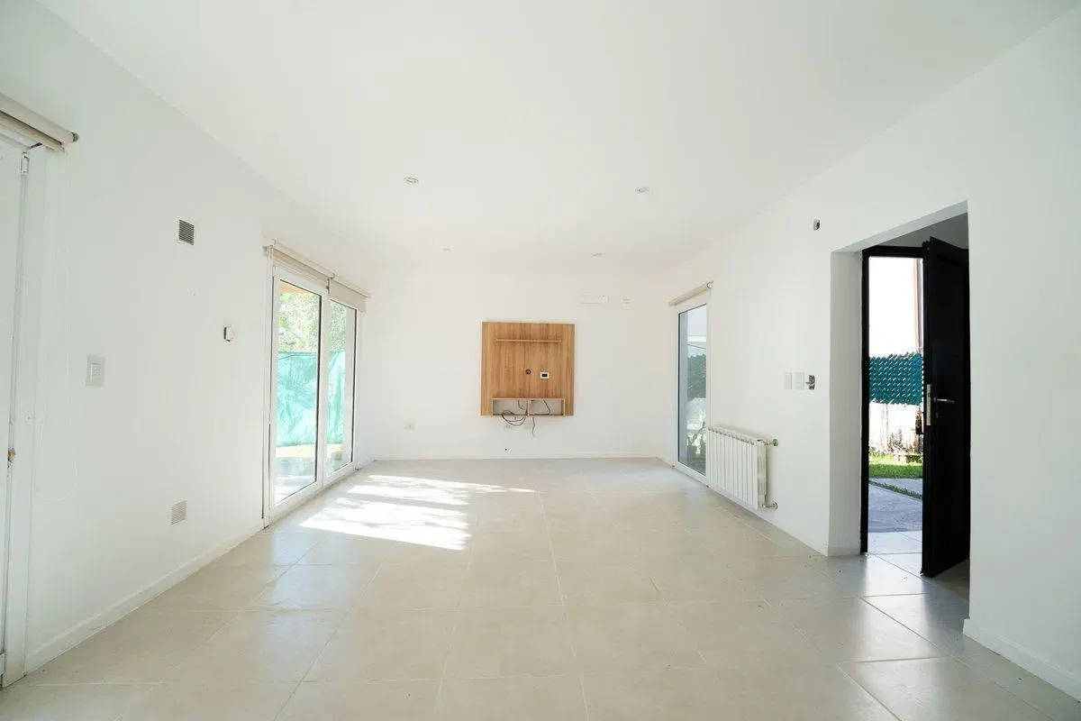 DÚPLEX EN VENTA GONNET 2 DORMITORIOS CON COCHERA 8