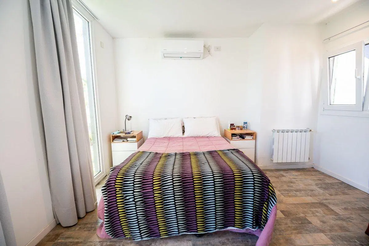 DÚPLEX EN VENTA GONNET 2 DORMITORIOS APTO BANCO 8
