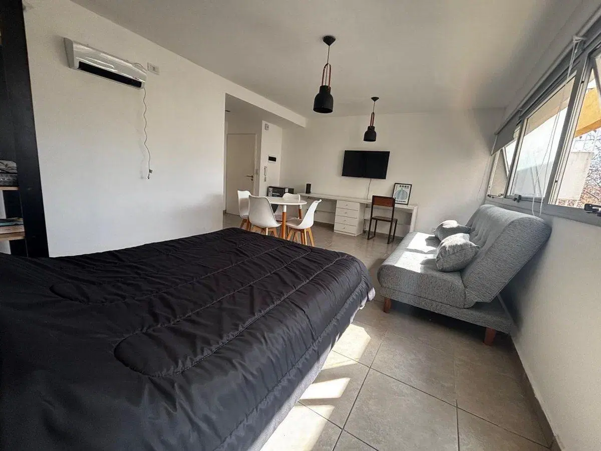 MONOAMBIENTE EN VENTA LA PLATA CON COCHERA 8