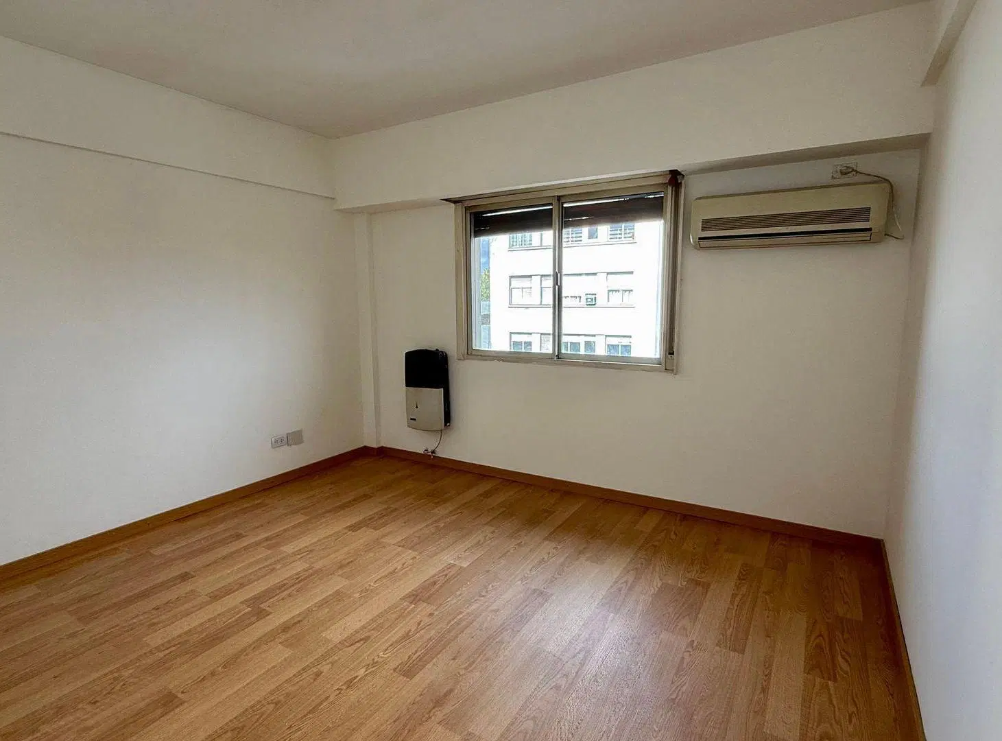 DEPARTAMENTO EN ALQUILER 2 AMBIENTES CON BALCON 5