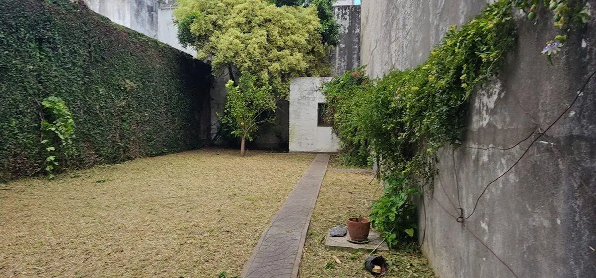 CASA EN VENTA LA PLATA IDEAL INSTITUCIÓN / OFICINA 4