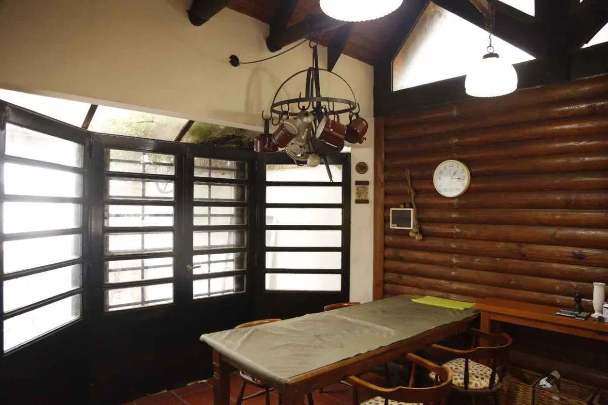 Casa Venta Gonnet 4 Dormitorios 2 Baños Pileta 3