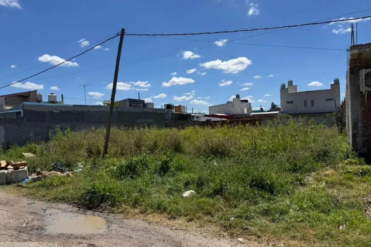 LOTE EN VENTA BERISSO 300 M2 2