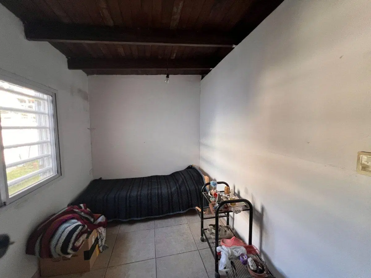 CASA EN VENTA EN MELCHOR ROMERO 2 DORMITORIOS 8
