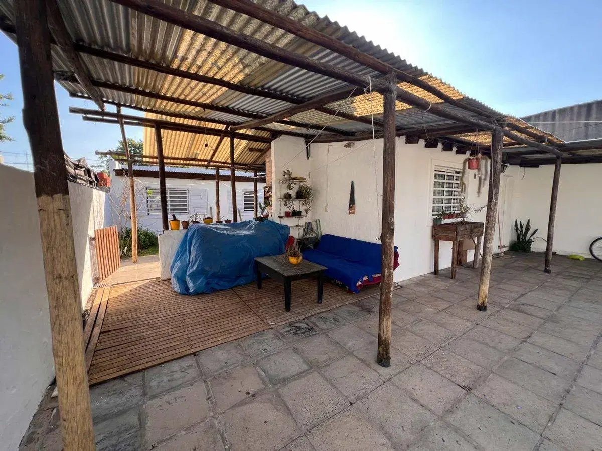 CASA EN VENTA EN MELCHOR ROMERO 2 DORMITORIOS 2