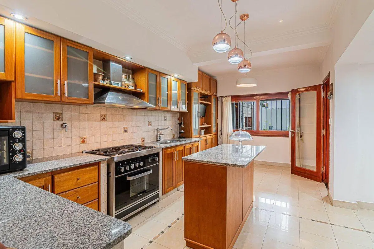 CASA EN VENTA LA PLATA EN PARQUE SAN MARTÍN 2
