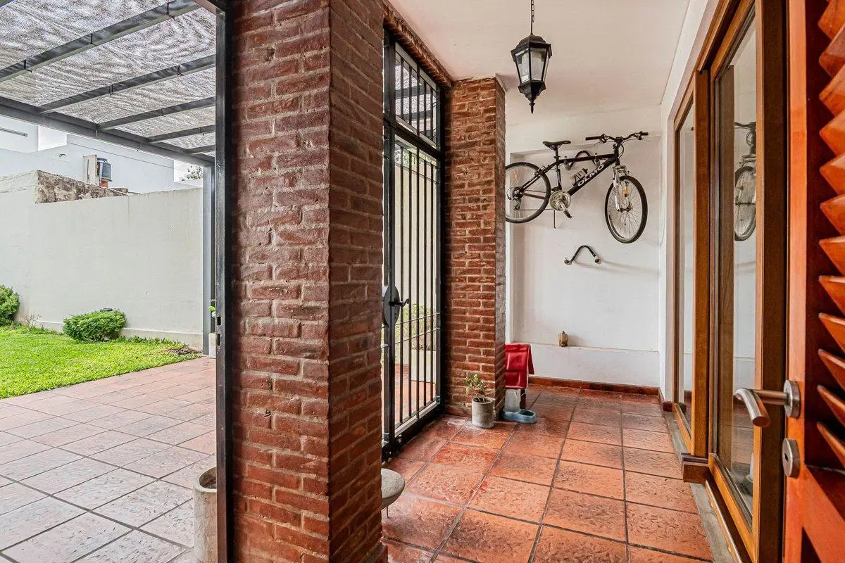 CASA EN VENTA LA PLATA EN PARQUE SAN MARTÍN 8
