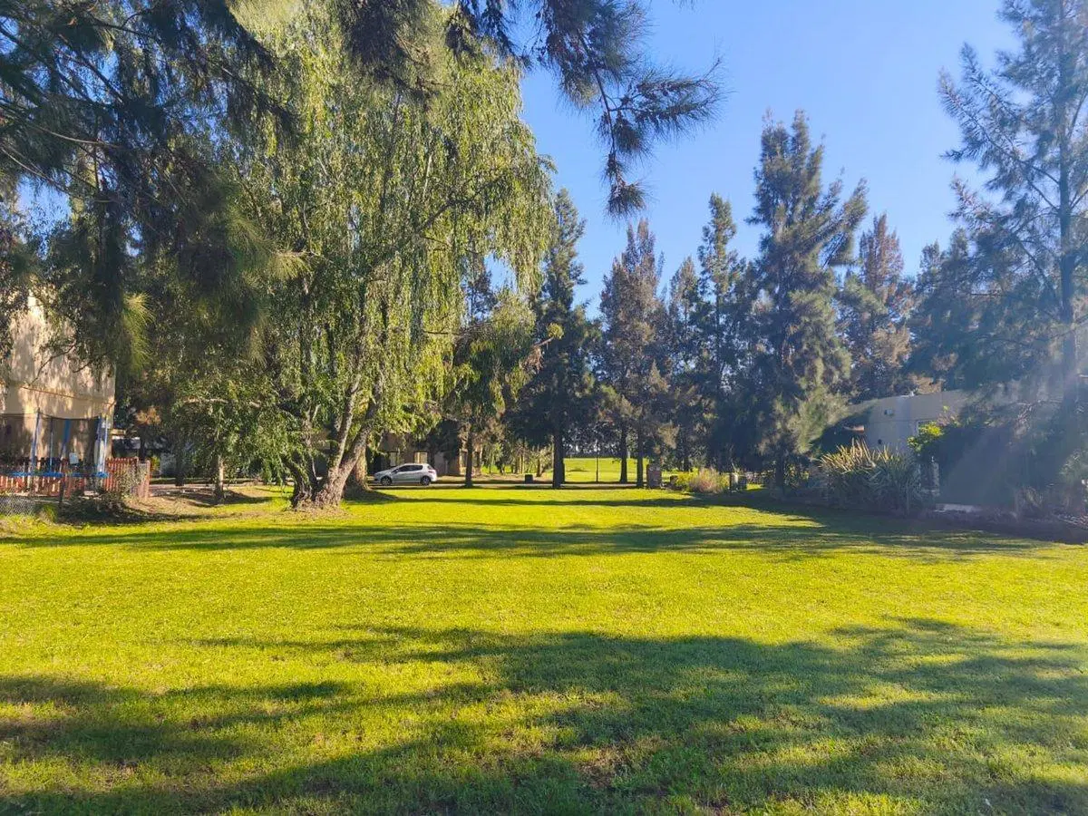 LOTE EN VENTA FRENTE A LA LAGUNA MIRALAGOS RUTA 2 2