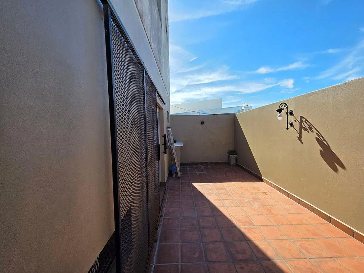 MONOAMBIENTE EN VENTA LA PLATA CON PATIO 5