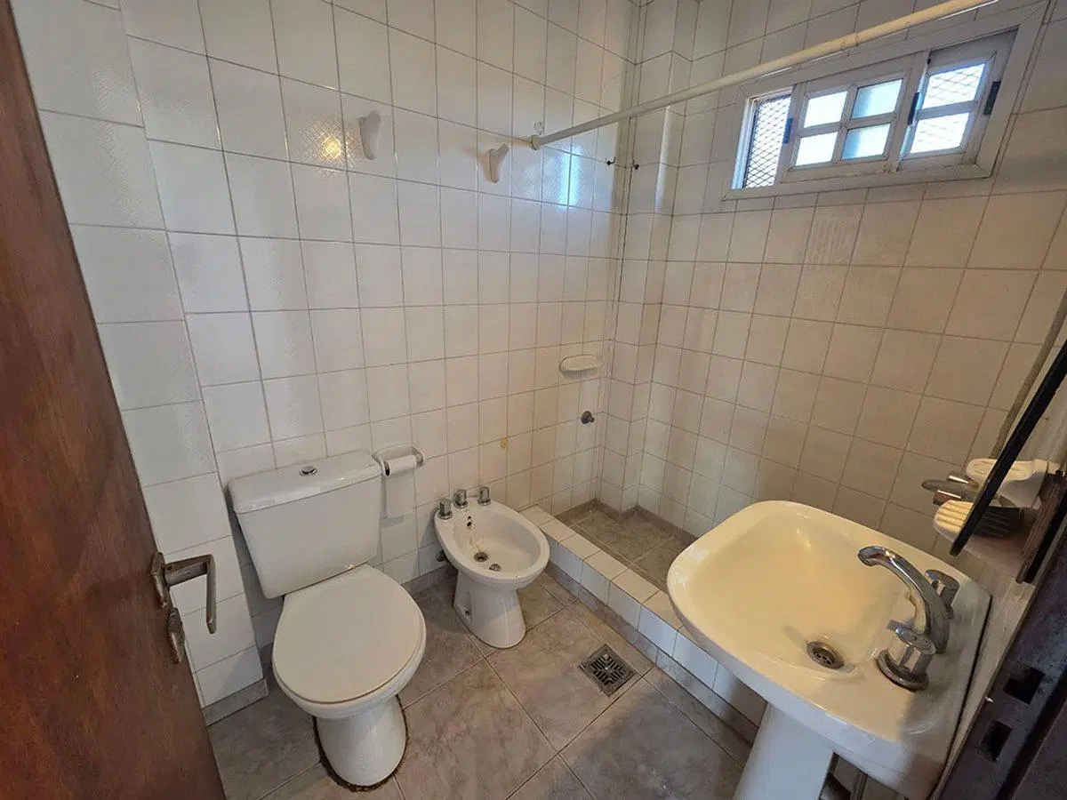 MONOAMBIENTE EN VENTA LA PLATA CON PATIO 3