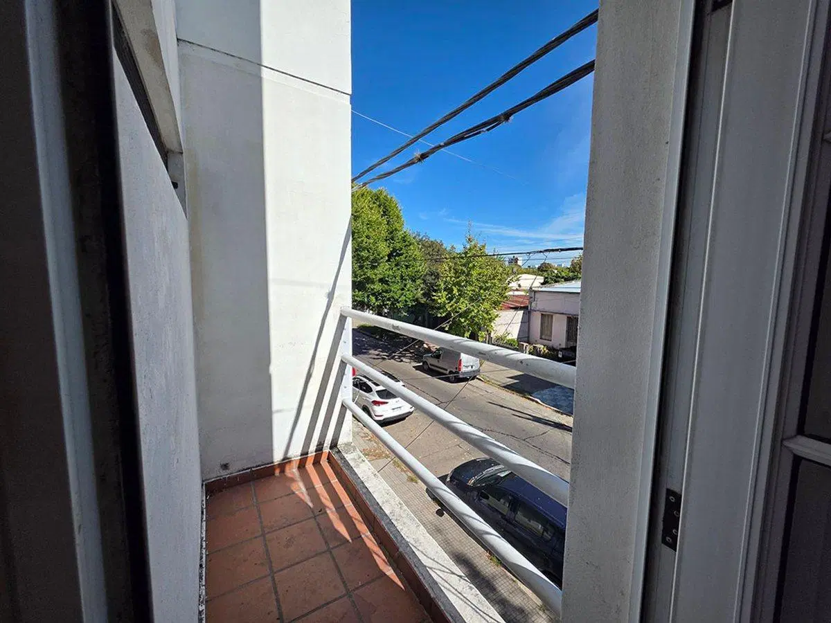 MONOAMBIENTE EN VENTA LA PLATA CON PATIO 4