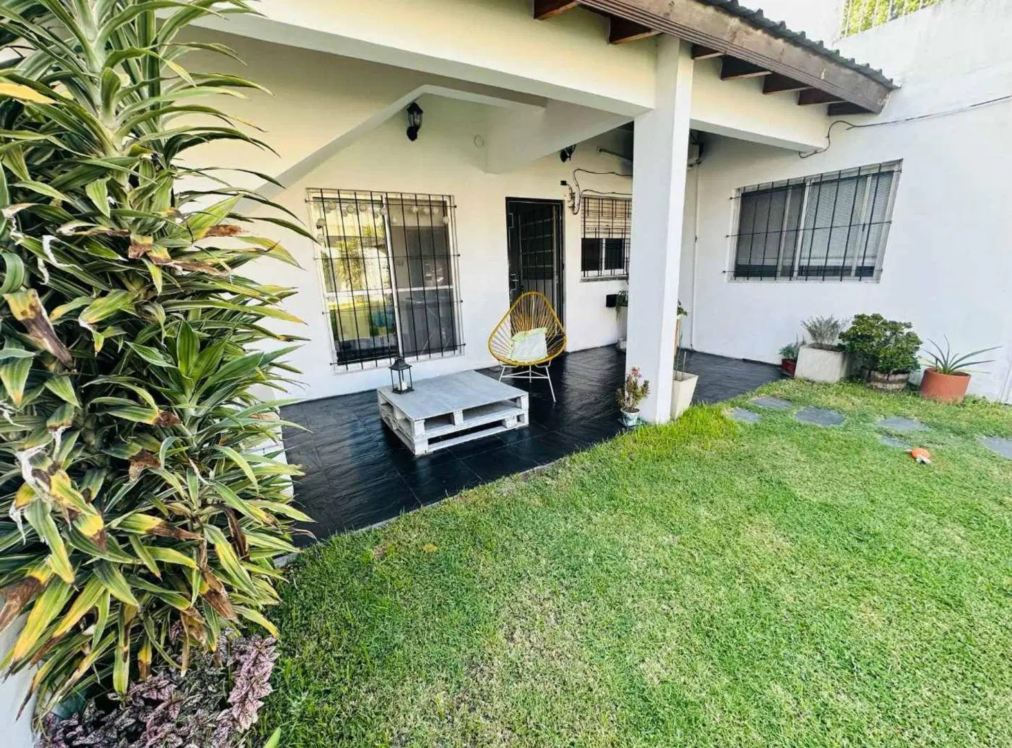 CASA VENTA AVELLANEDA 6 AMBIENTES APTA CREDITO 2
