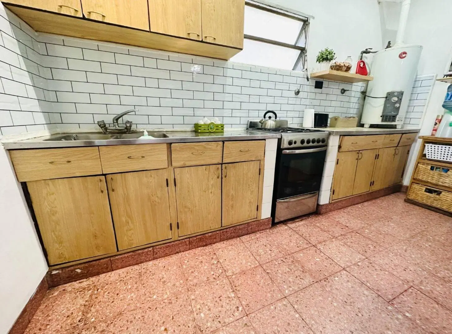 CASA VENTA AVELLANEDA 6 AMBIENTES APTA CREDITO 4