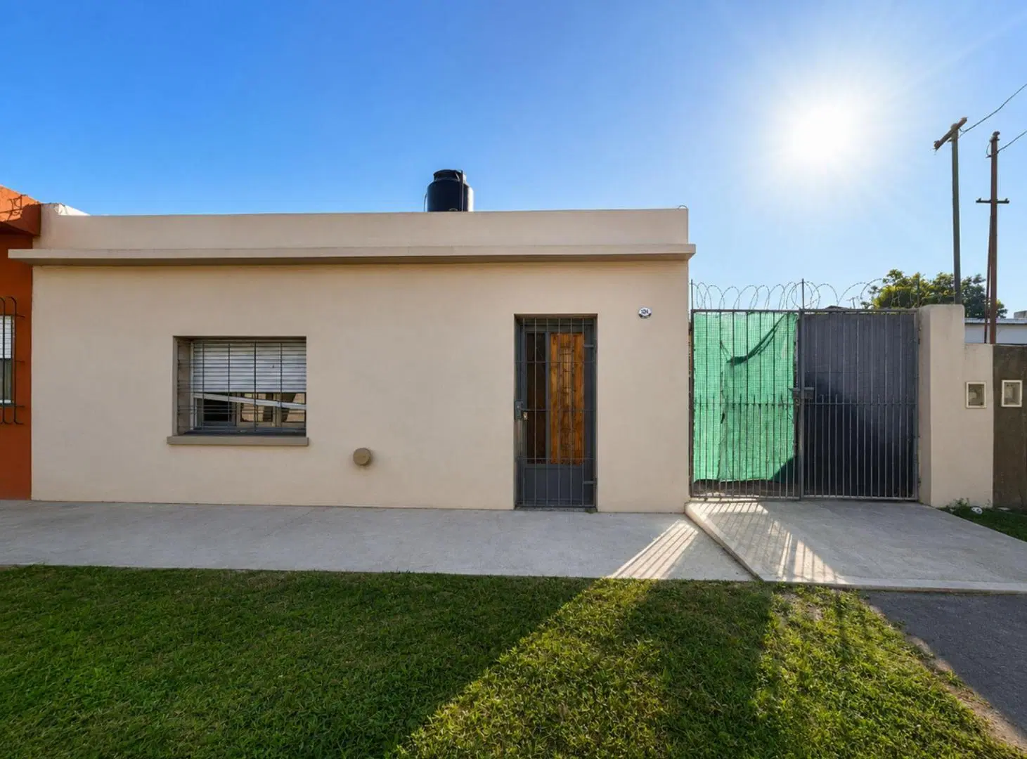 CASA EN VENTA FLORENCIO VARELA 3 AMBIENTES PATIO 2