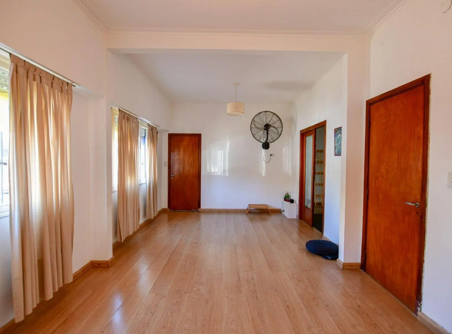 CASA EN VENTA LA PLATA APTO PROFESIONAL 5