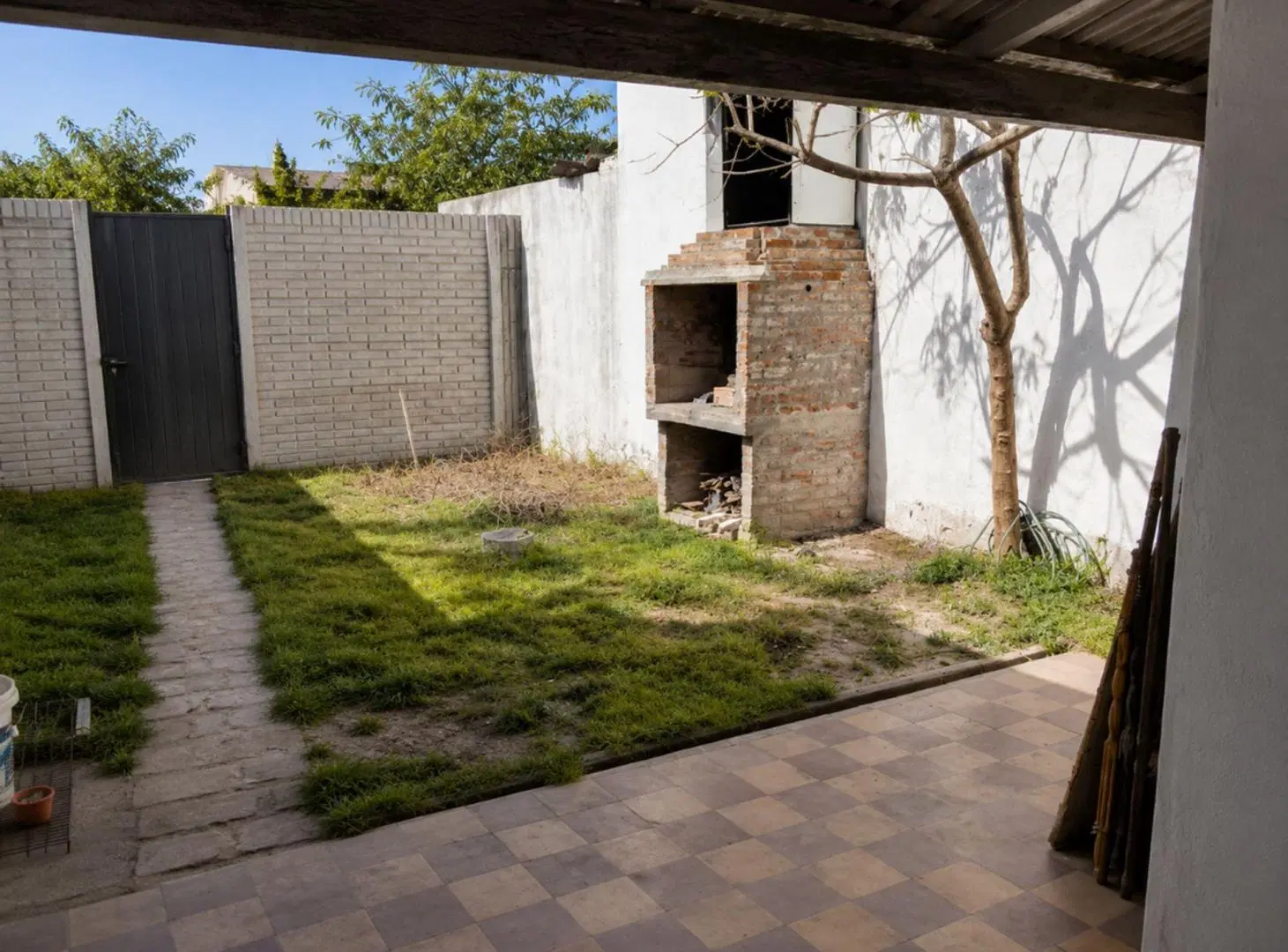 CASA EN VENTA TOLOSA 2 DORMITORIOS 2
