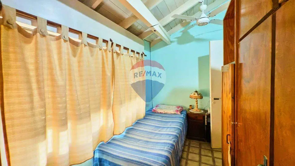 CASA EN VENTA FLORENCIO VARELA 4 AMBIENTES 8