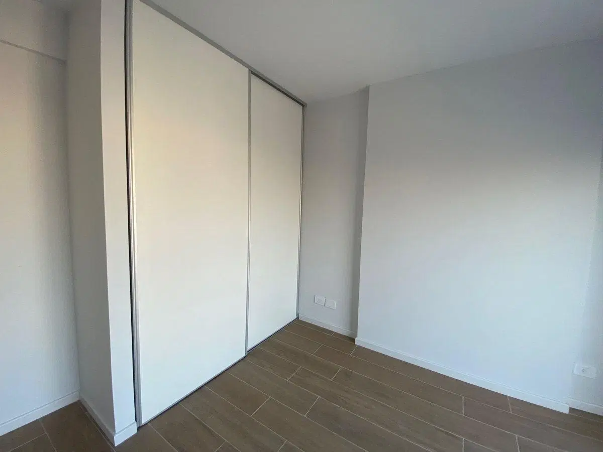 DEPARTAMENTO EN VENTA SAN CRISTOBAL 4 AMBIENTES 8