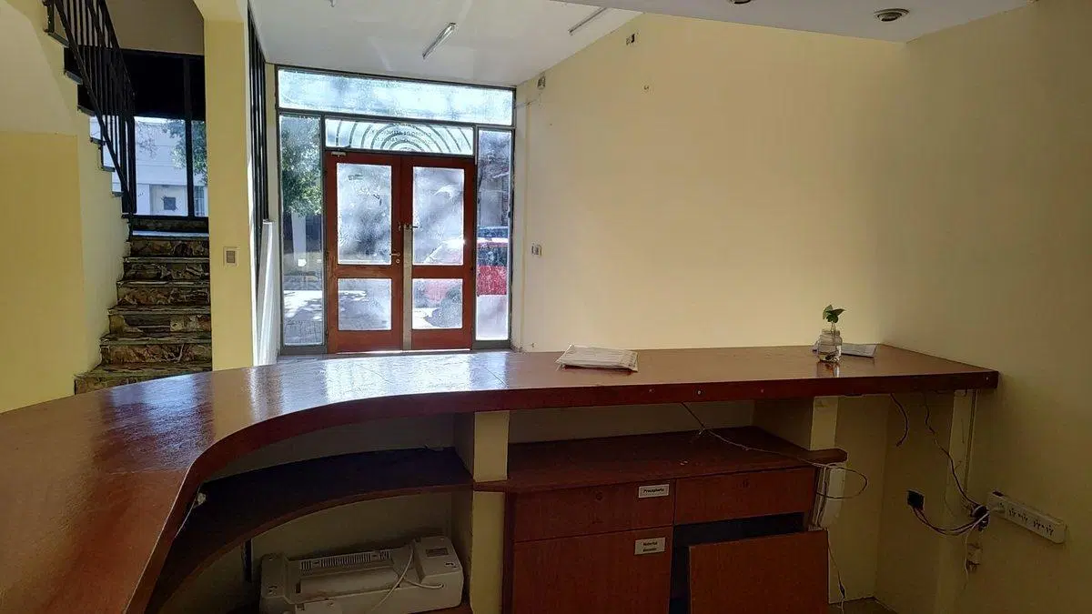 OFICINA EN VENTA EN LA PLATA. USO VARIADO 4