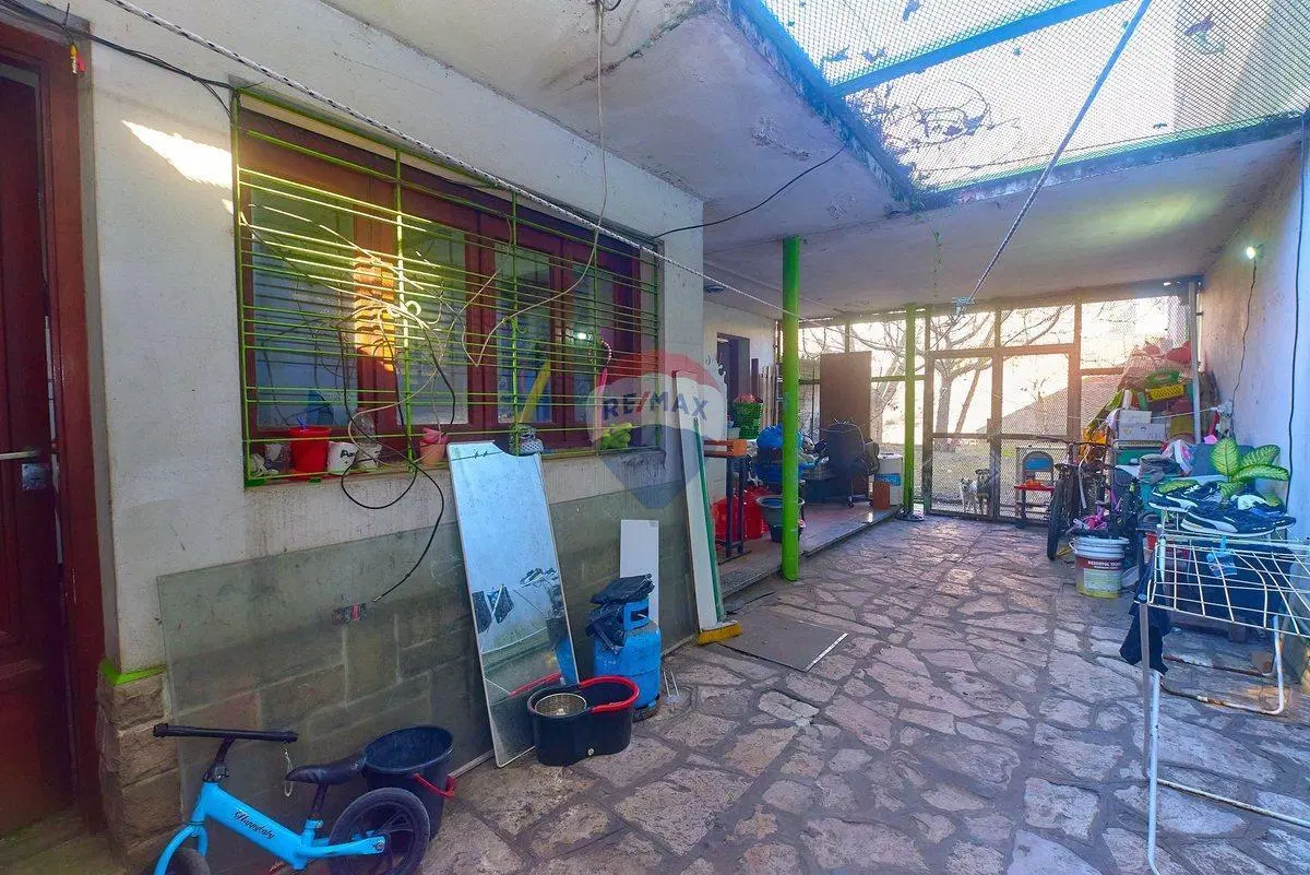 LOCAL EN VENTA FLORENCIO VARELA LOCALES Y VIVIENDA 8