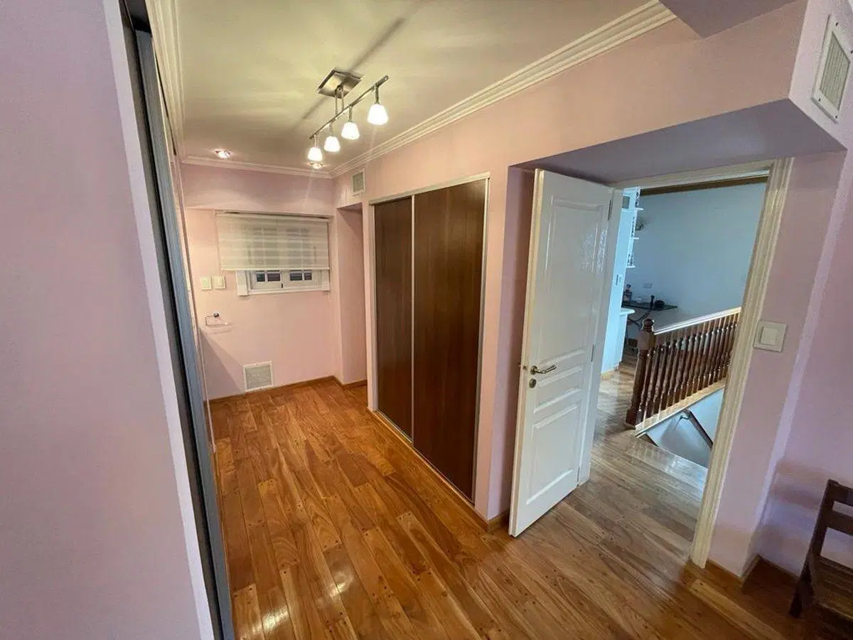 Casa en venta en Lisandro Olmos 3 dormitorios 3