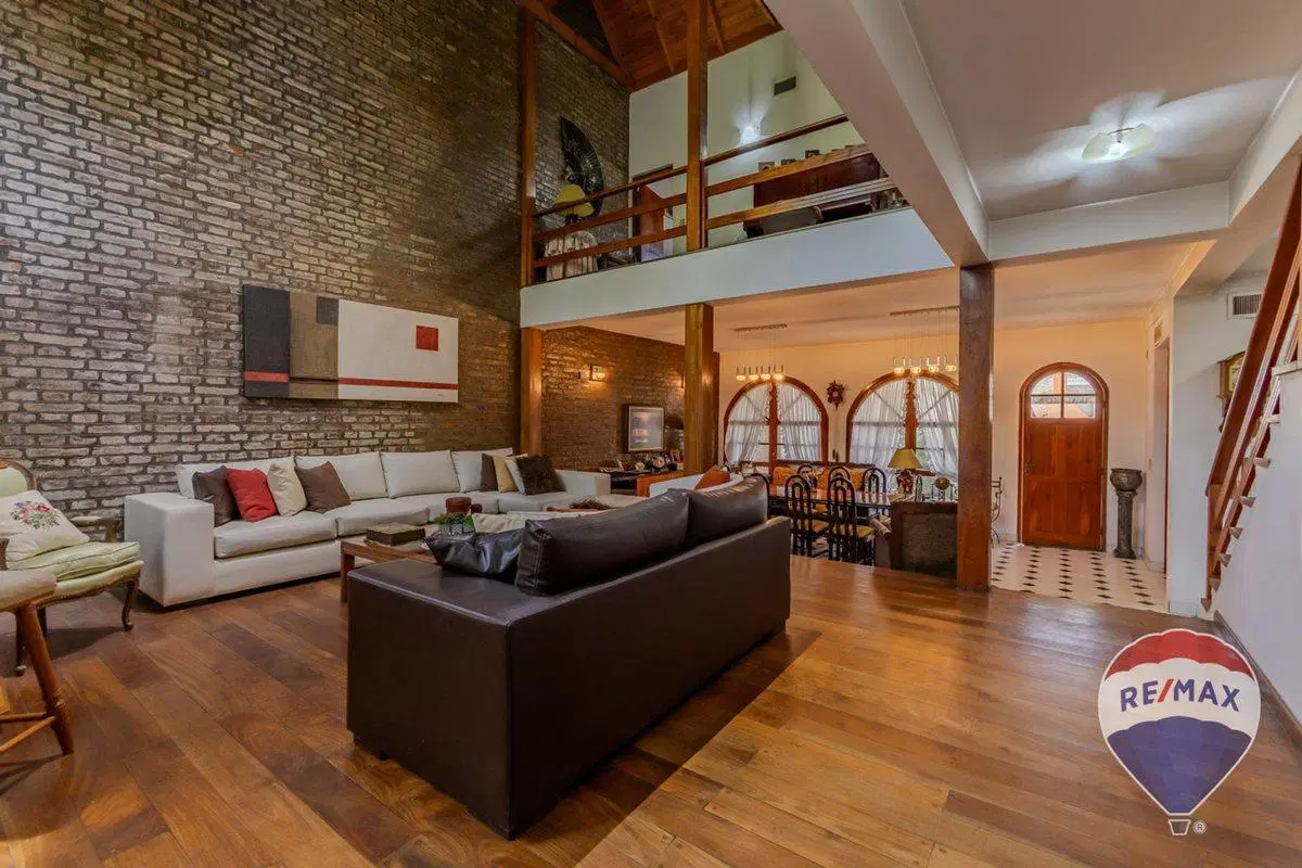 CASAS EN VENTA LA PLATA DE 3 DORMITORIOS 3