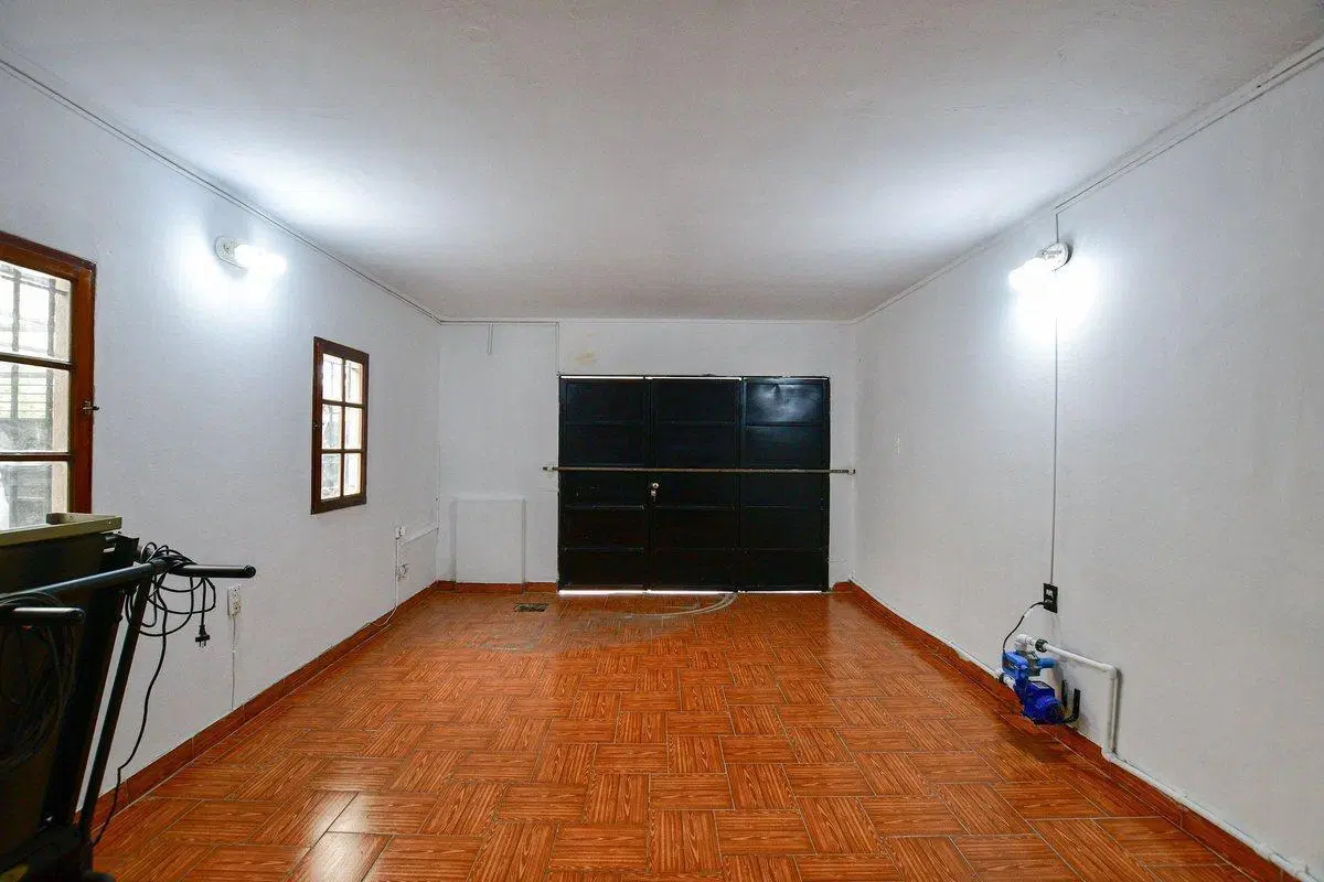 CASA EN VENTA TOLOSA LA PLATA 3 DORMITORIOS 4