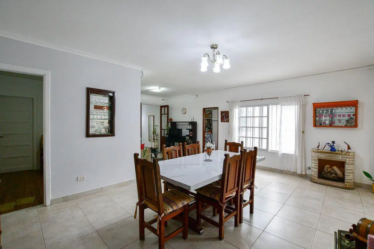 CASA EN VENTA TOLOSA LA PLATA 3 DORMITORIOS 5