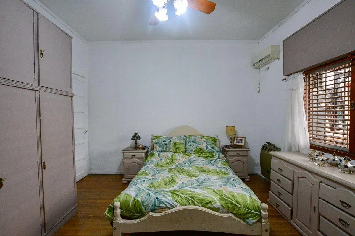 CASA EN VENTA TOLOSA LA PLATA 3 DORMITORIOS 8