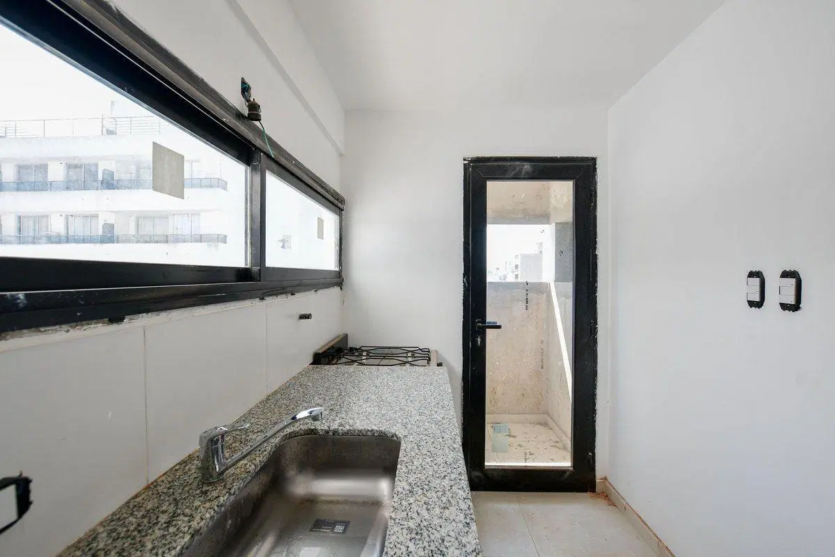 DEPARTAMENTO MONOAMBIENTE  EN VENTA LA PLATA 5