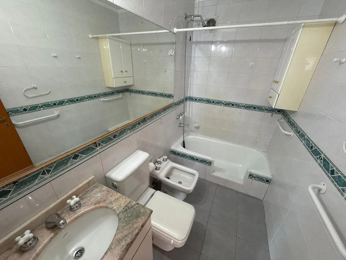 DEPARTAMENTO EN VENTA ALMAGRO 3 AMB. C/BAULERA 8