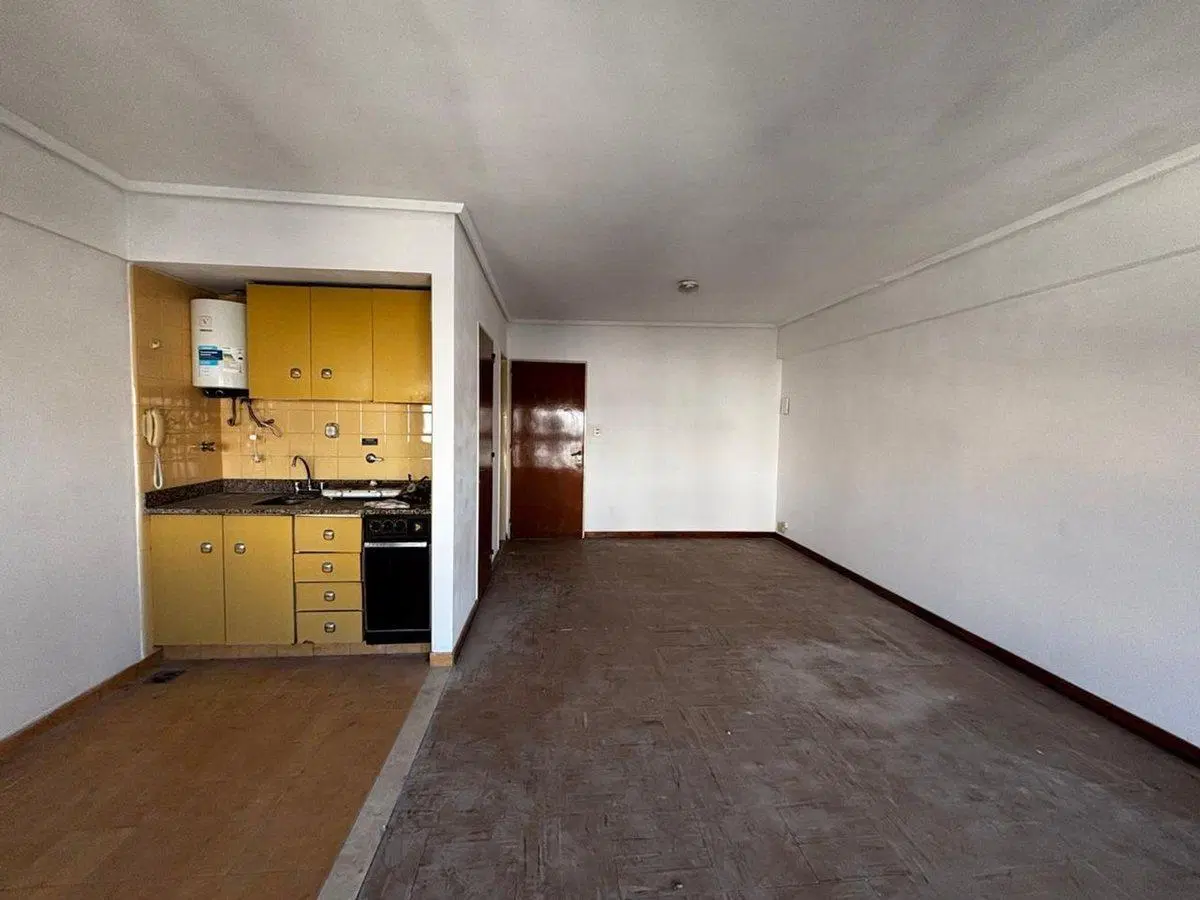 MONOAMBIENTE EN VENTA LA PLATA CENTRO FRENTE 36 M2 3