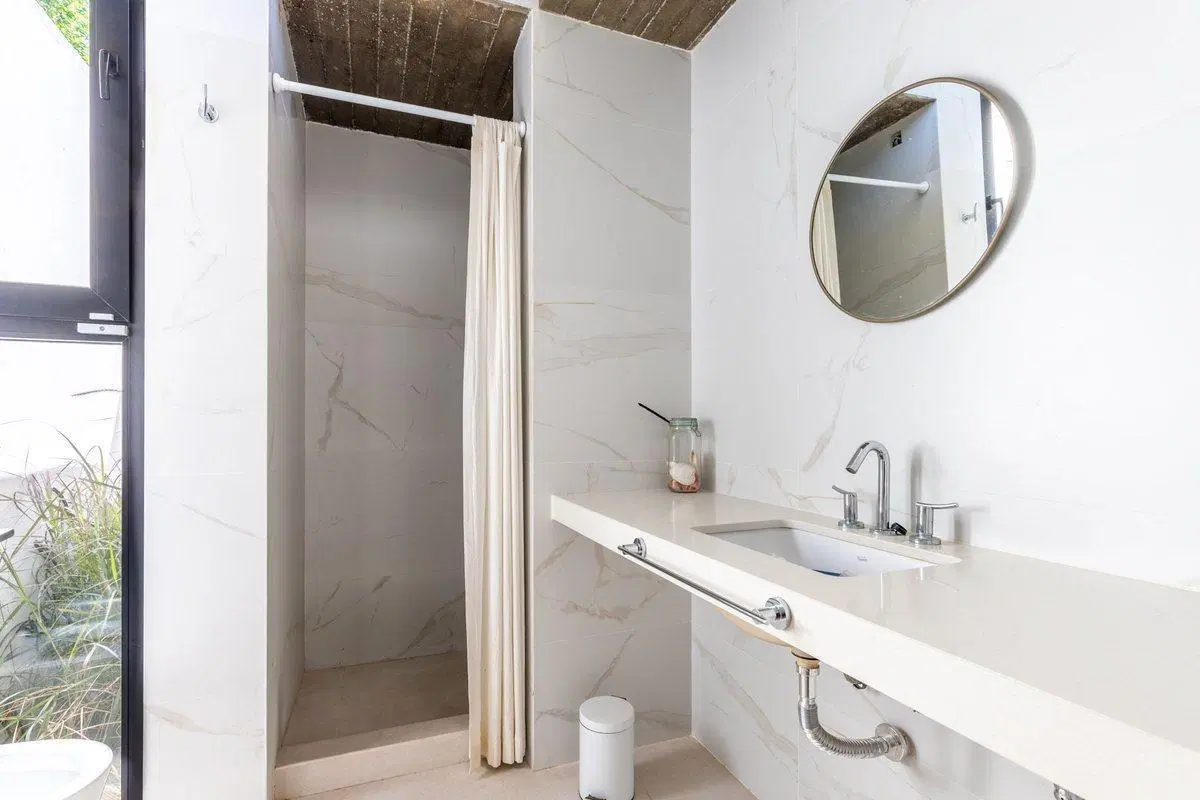 CASA EN VENTA GONNET 3 DORMITORIOS ENTRE CAMINOS 8