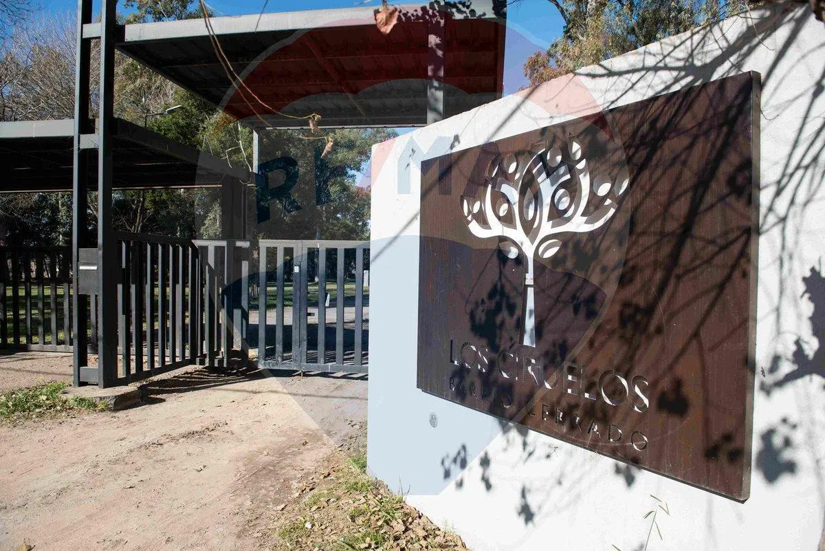 LOTE EN VENTA VILLA ELISA BARRIO LOS CIRUELOS 3