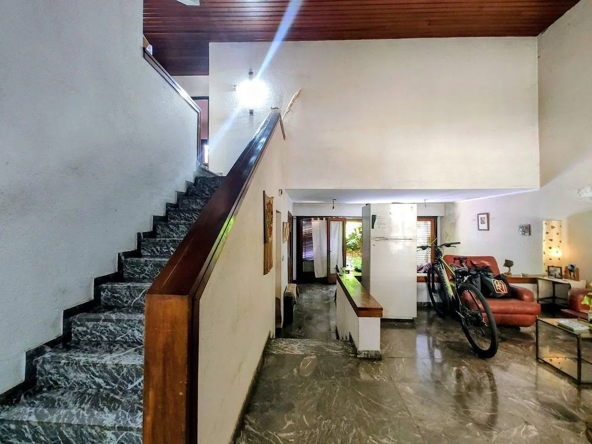 CASA EN VENTA LA PLATA A REFACCIONAR BARRIO NORTE 4