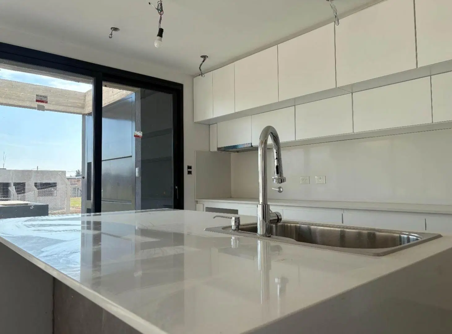 CASA EN VENTA EN GORINA A ESTRENAR 8