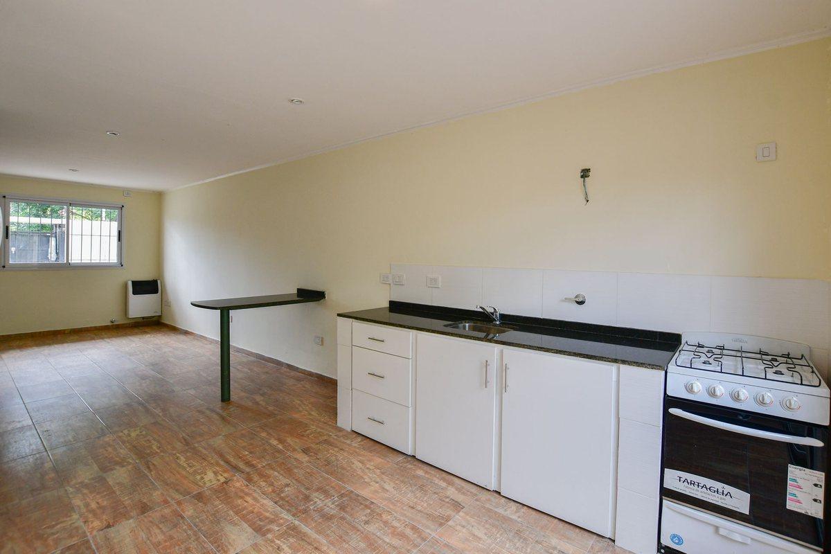 Foto de DUPLEX EN VENTA LA PLATA 2 DORMITORIOS PARQUE, imagen 5