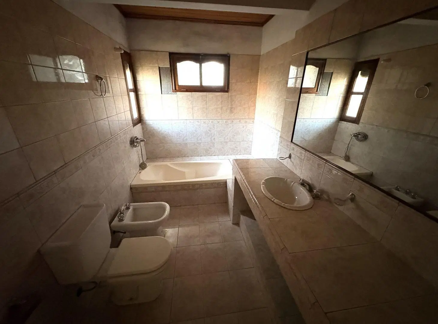 CASA EN VENTA EN ETCHEVERRY 5