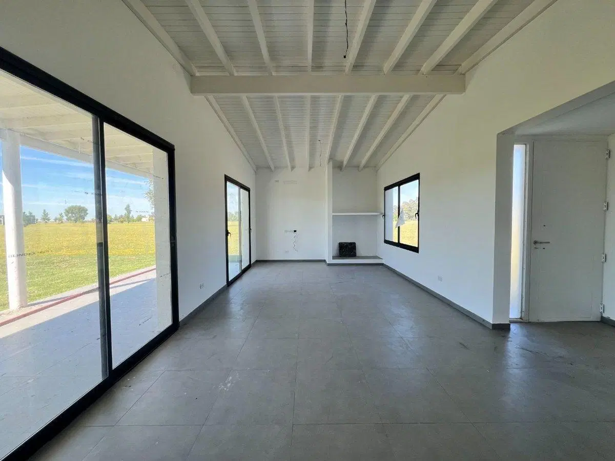 CASA EN VENTA LOBOS 3 DORMITORIOS LA FEDERALA 3