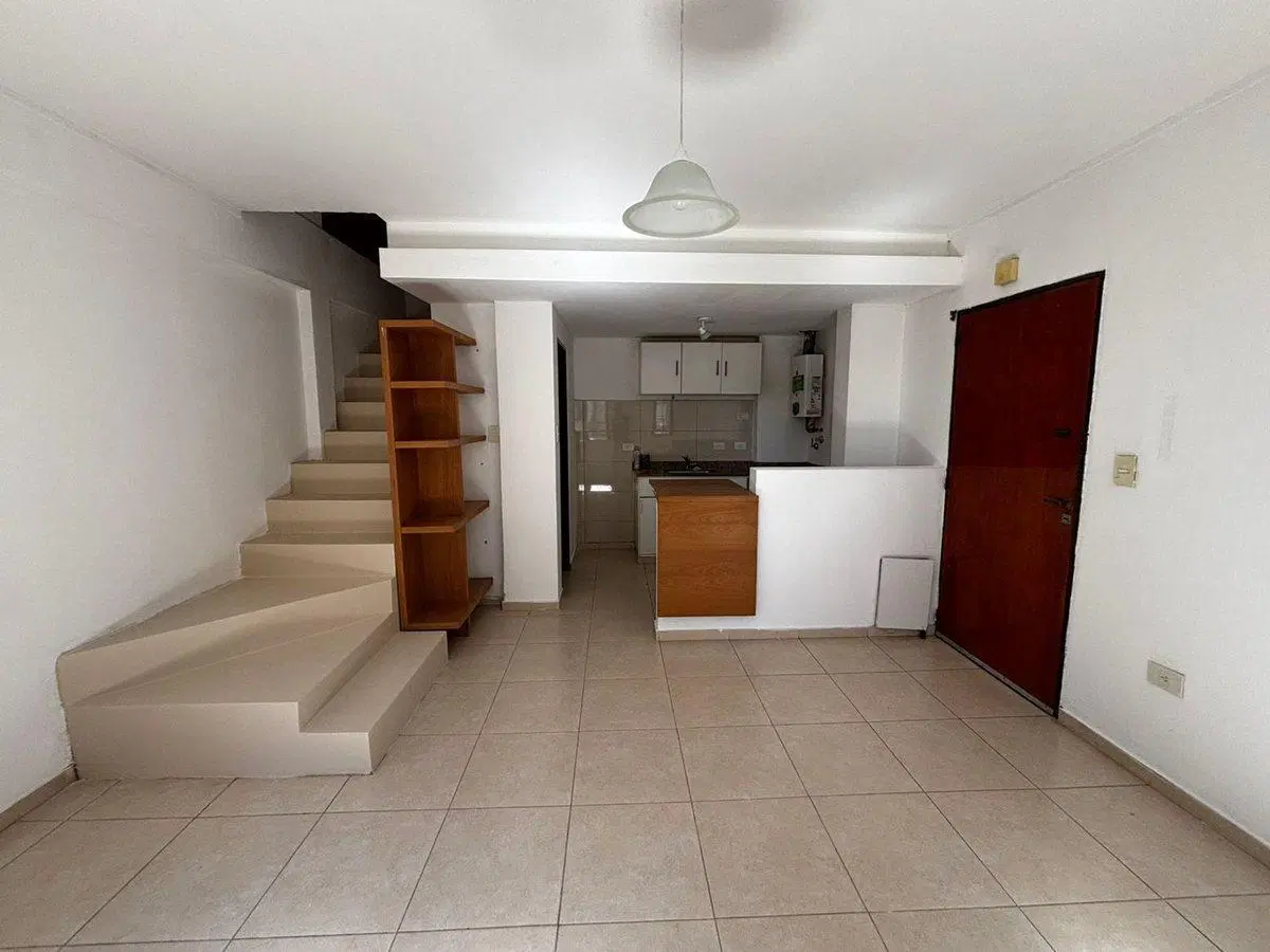 DEPARTAMENTO TIPO DUPLEX EN VENTA LA PLATA 4