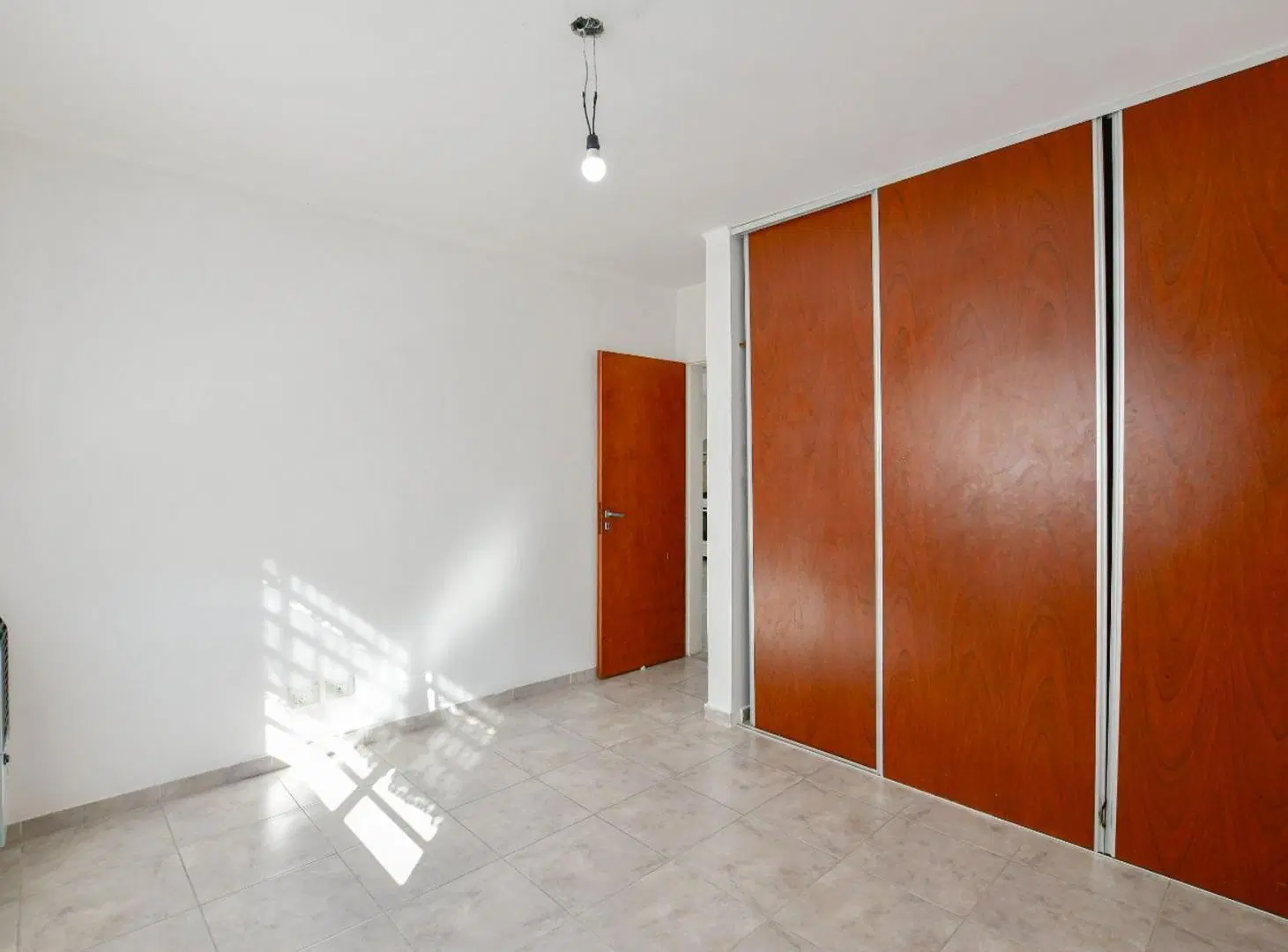 DEPARTAMENTO EN VENTA EN LA PLATA CON COCHERA 5