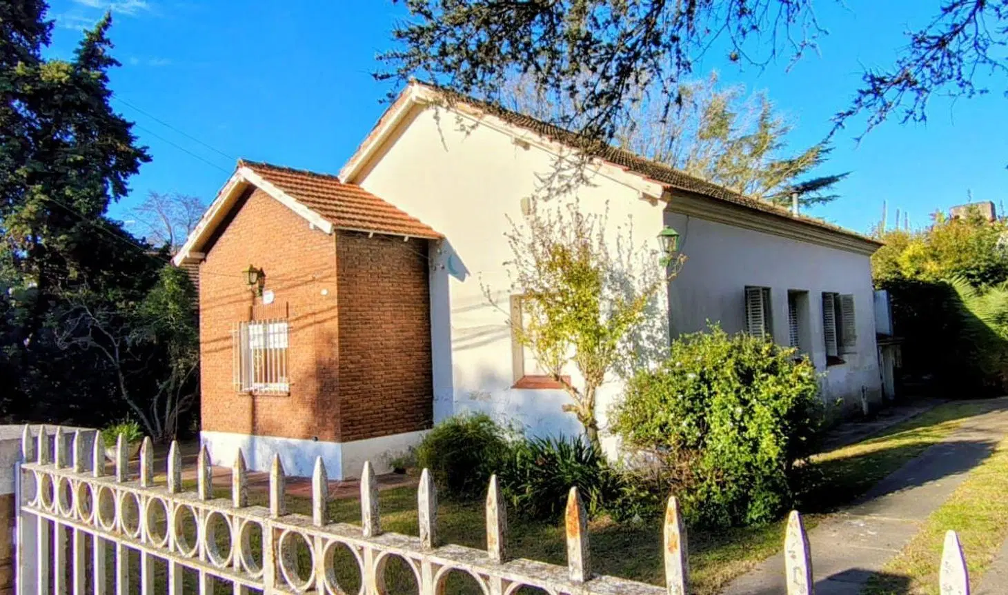 CASA EN VENTA EN CITY BELL ENTRE CAMINOS 2