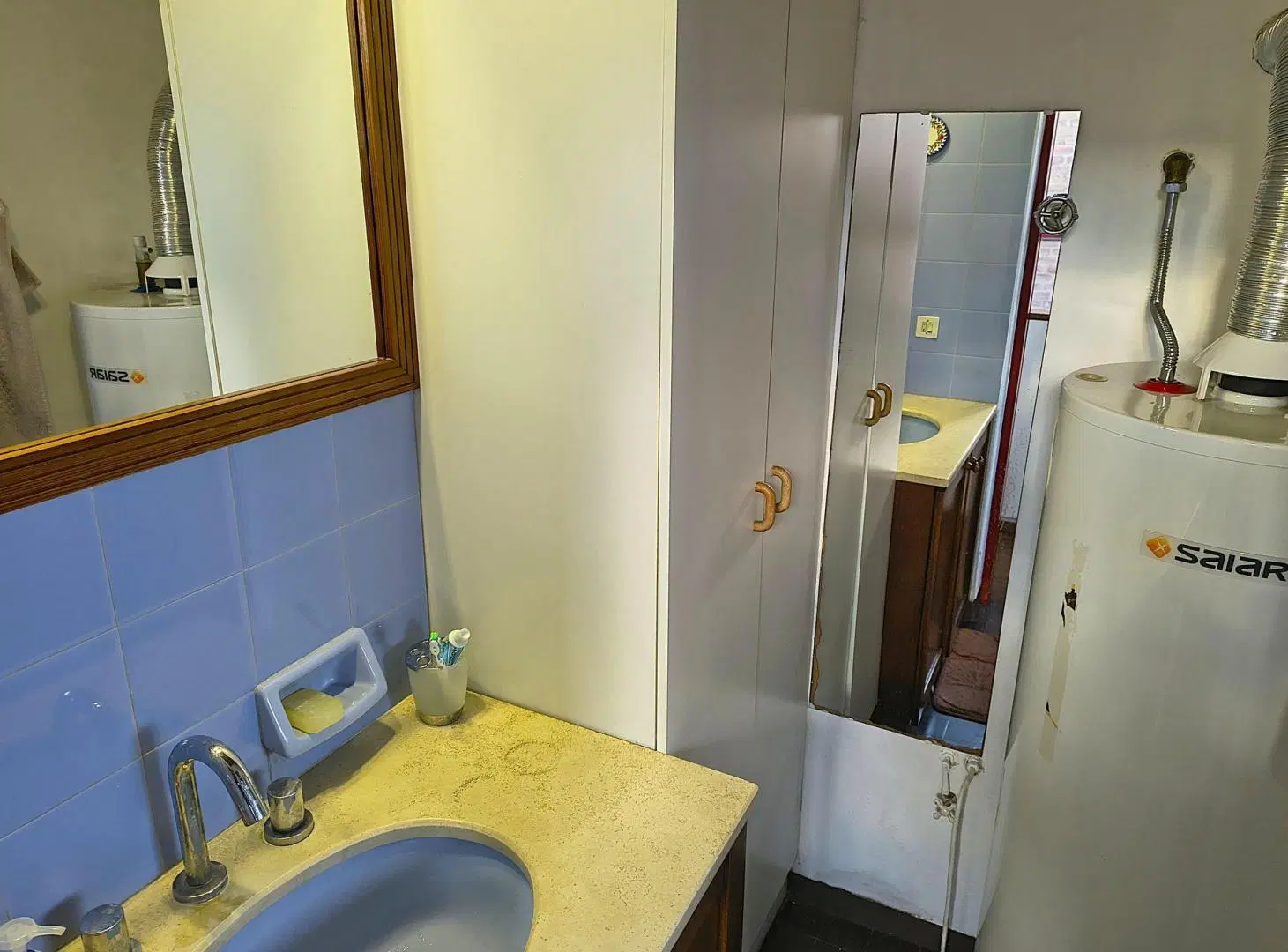 CASA EN VENTA EN BLOQUE EN LA PLATA LOS HORNOS 4