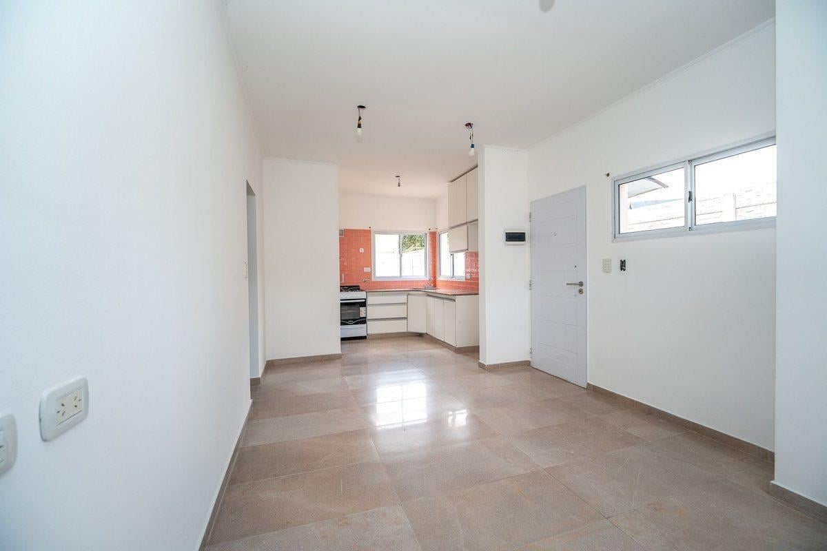 Foto de DEPARTAMENTO PH EN VENTA LA PLATA 1 DORMITORIO, imagen 4
